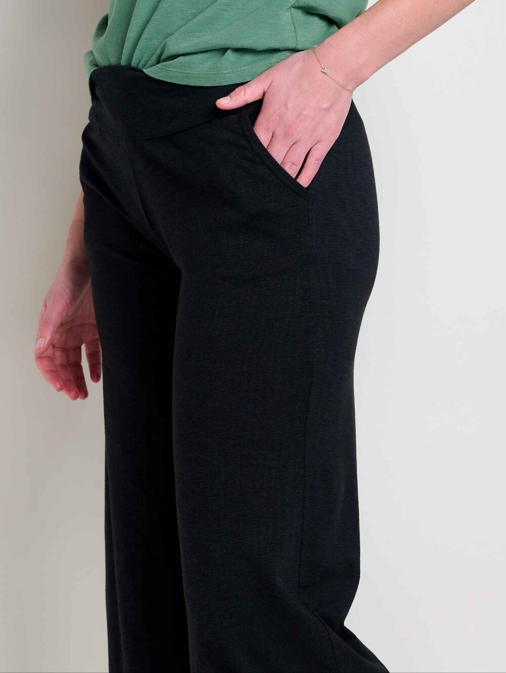 NWT Toad & Co Women's Chaka Wide Leg Crop Pant - Size Medium